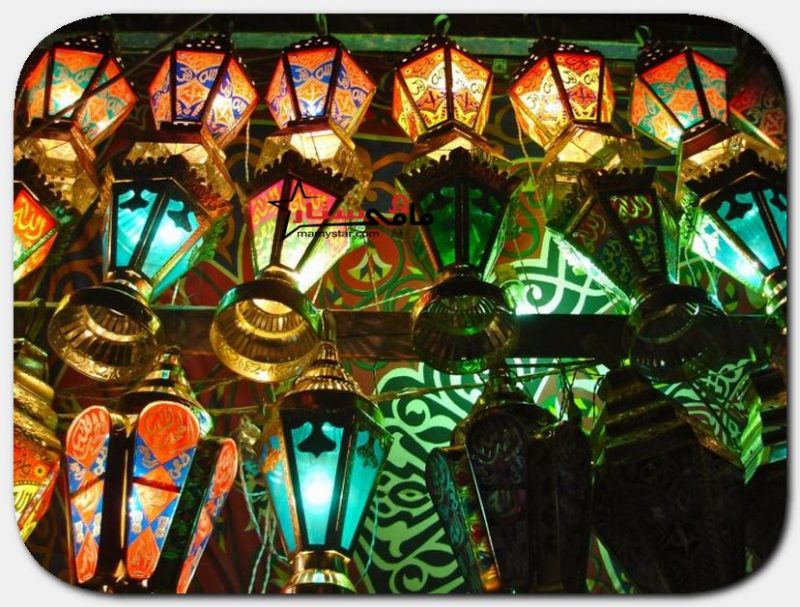 فانوس رمضان بالزجاج الملون