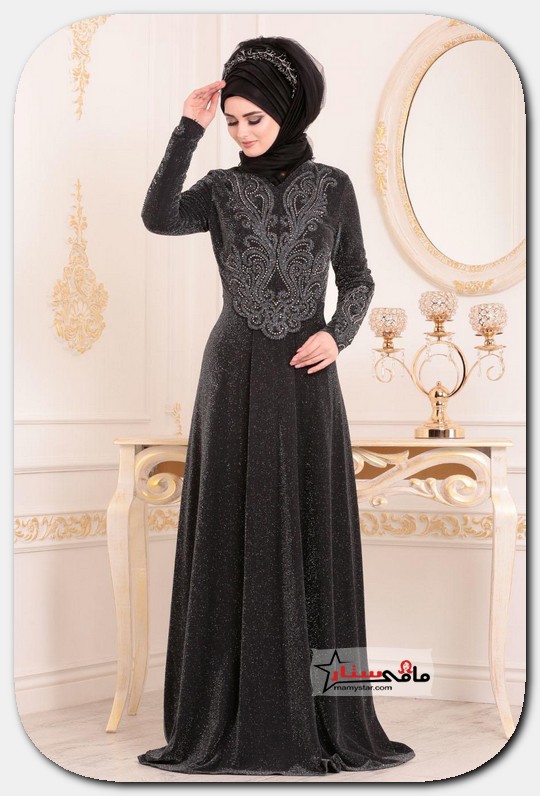 black dress with sleeves 2022